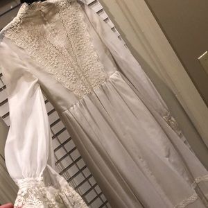 Vintage long Victorian style wedding Gown/Dress